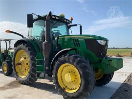 2015 JOHN DEERE 6215R