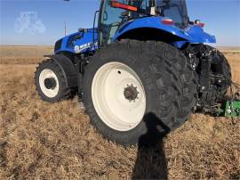 2012 NEW HOLLAND T8.275