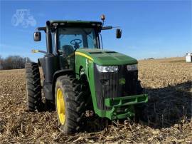 2013 JOHN DEERE 8260R