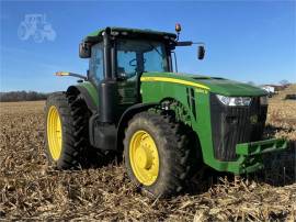 2013 JOHN DEERE 8260R