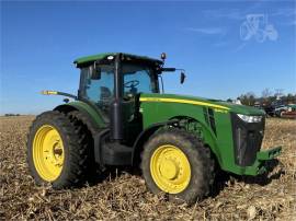 2013 JOHN DEERE 8260R