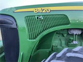 2004 JOHN DEERE 8420