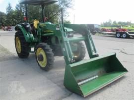 2004 JOHN DEERE 5220