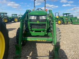 2017 JOHN DEERE 4044M