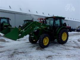 2015 JOHN DEERE 5085M