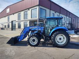 2017 NEW HOLLAND T4.75
