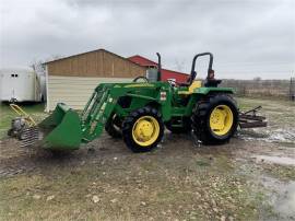 JOHN DEERE 5055E