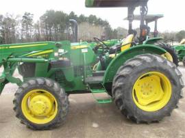 JOHN DEERE 5075E