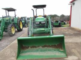 JOHN DEERE 5075E