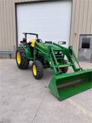 2017 JOHN DEERE 4044R