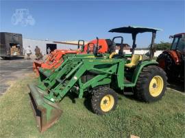 JOHN DEERE 4700