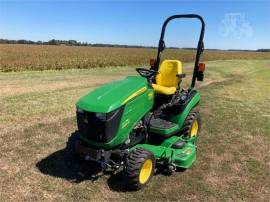 2017 JOHN DEERE 1025R