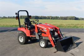 2021 MASSEY FERGUSON GC1725M