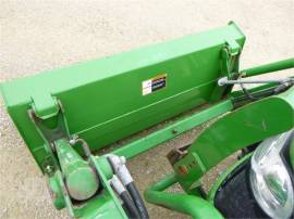 2010 JOHN DEERE 2320