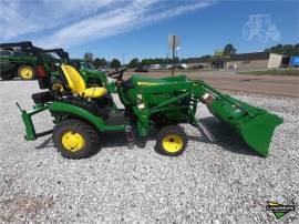 2016 JOHN DEERE 1025R