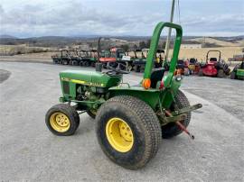 JOHN DEERE 750