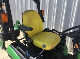 2017 JOHN DEERE 1025R