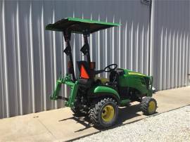 2017 JOHN DEERE 1025R