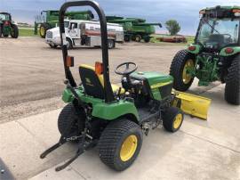 2004 JOHN DEERE 2210