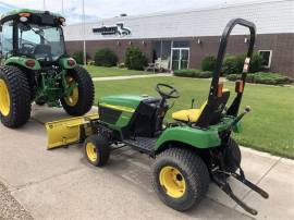 2004 JOHN DEERE 2210