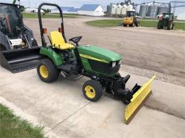 2004 JOHN DEERE 2210