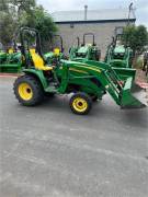 2005 JOHN DEERE 3320