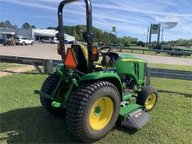 2017 JOHN DEERE 3033R