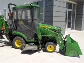 2016 JOHN DEERE 1025R