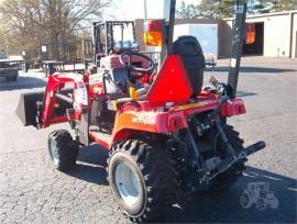 2022 MASSEY FERGUSON GC1723E