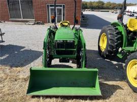 2017 JOHN DEERE 3032E