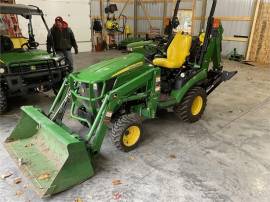 2016 JOHN DEERE 1025R