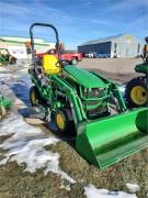 2017 JOHN DEERE 1025R