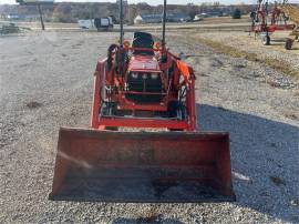 2004 KUBOTA B7800HSD