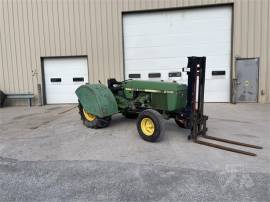 1984 JOHN DEERE 2750