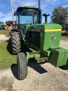 1983 JOHN DEERE 4240