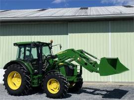 2017 JOHN DEERE 5100R