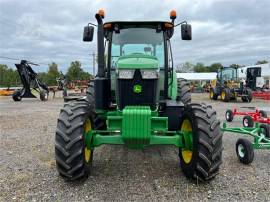 2019 JOHN DEERE 6105E