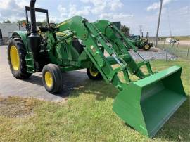 2016 JOHN DEERE 6110M