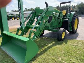 2016 JOHN DEERE 6110M