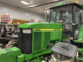 2001 JOHN DEERE 7810