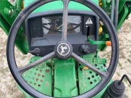 JOHN DEERE 5203