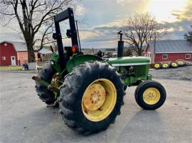 1976 JOHN DEERE 2240