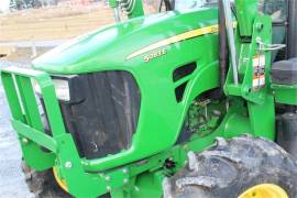 2012 JOHN DEERE 5083E