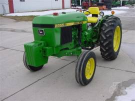 1984 JOHN DEERE 2255