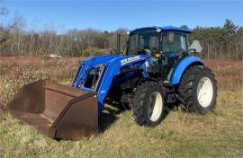 2015 NEW HOLLAND T4.75