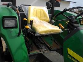 JOHN DEERE 5520