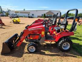 2022 MASSEY FERGUSON GC1725M