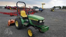 2001 JOHN DEERE 4100