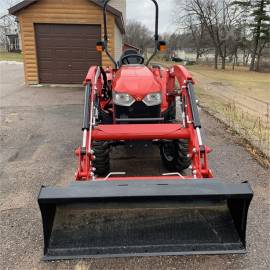 MASSEY FERGUSON 1825E