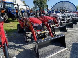 2022 MASSEY FERGUSON GC1725M